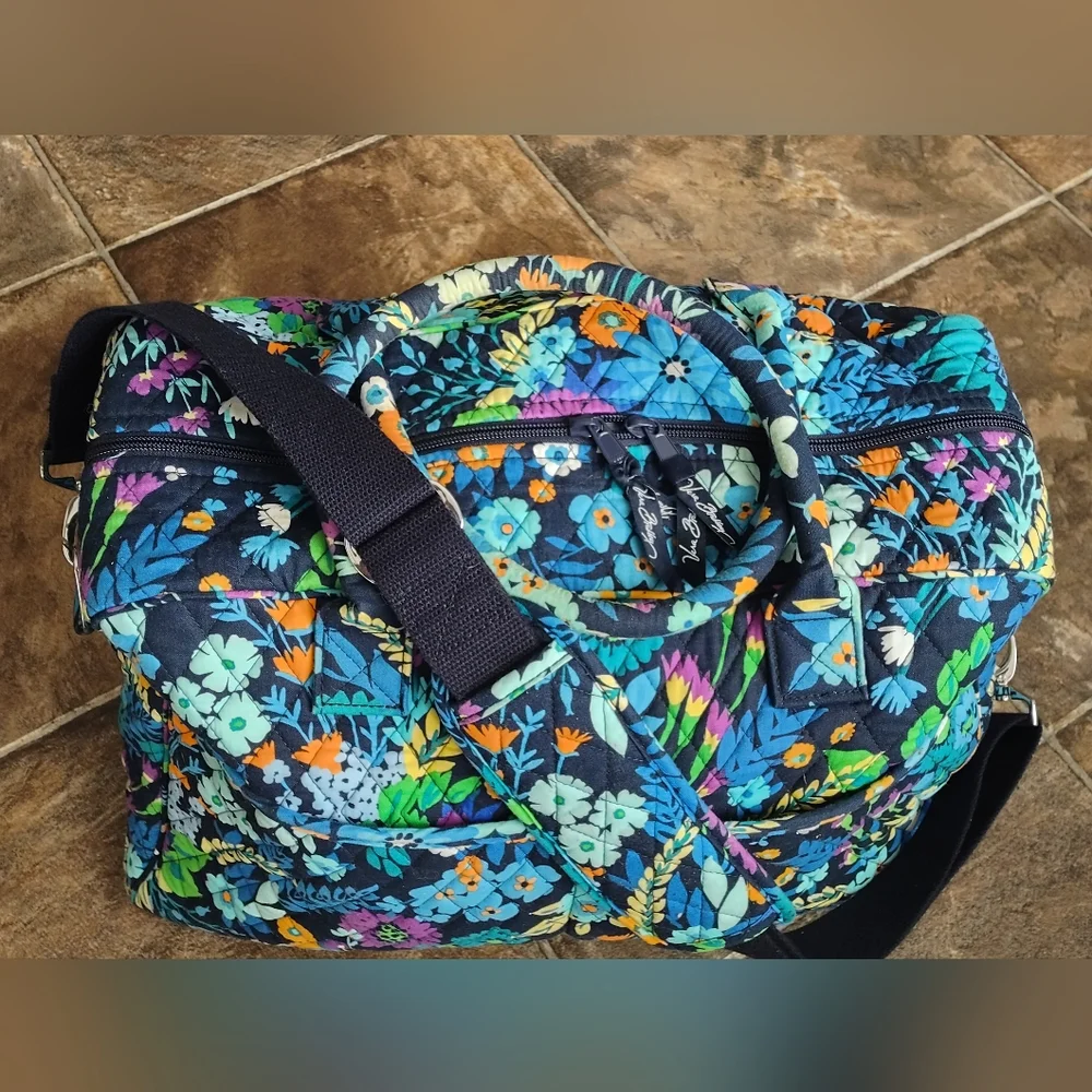 Vera Bradley Midnight Blues Weekender/Travel Bag With Trolley Sleeve. - Picture 2 of 13